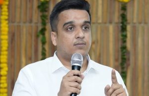 હર્ષ સંઘવીએ IPS અધિકારીઓ સાથે કરી બેઠક … , રથયાત્રામાં પોલીસના સંચાલનમાં ખામી રહેતાં બોલાવી બેઠક …