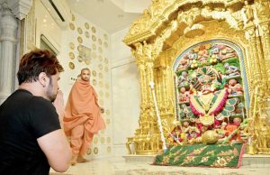 સિંગર હિમેશ રેશમિયા સાળંગપુર કષ્ટભંજન દાદાના કર્યા દર્શન ….