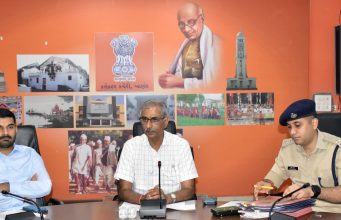 ‘બિપોરજોય’ વાવાઝોડાની સંભાવનાને લઈ આણંદ જિલ્લા વહીવટીતંત્ર એલર્ટ મોડમાં…