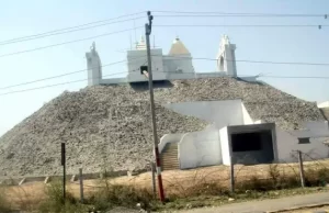 ઉમરેઠમાં ધાર્મિક સ્થળ પર યુગલ અશ્લીલ હરકત કરતાં ઝડપાયું