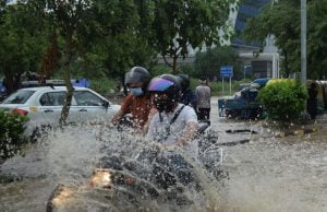 અમદાવાદમાં આટલો વરસાદ છતાં AMC ને આટલી જ આવી ફરિયાદ !!! ….. ,