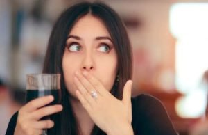 અરે… આ હિડકી બંધ કેમ નથી થતી, મને આ સમયે કોણ યાદ કરતુ હશે……!