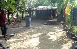 પૂરનું પાણી 300 પરિવાર પર ફરી વળ્યું.. ભારે તારાજીથી અનાજ પલળી જતાં બે દિવસ ભૂખ્યા પેટે રહ્યો પરિવાર ..