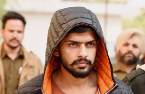 કુખ્યાત ગેંગસ્ટર લોરેન્સ બિશ્નોઇને અમદાવાદ સેશન્સ કોર્ટમાં કરાયો રજૂ….