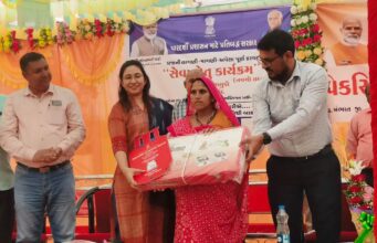 ખંભાત તાલુકાના બામણવા ખાતે વિકસિત ભારત સંકલ્પ યાત્રા યોજાઇ..