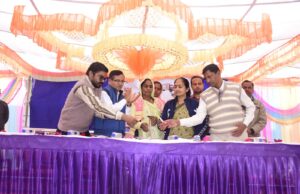 ગોધરાના મોરડુંગરા ખાતે જિલ્લા વિકાસ અધિકારી ડી.કે.બારિયાના અધ્યક્ષસ્થાને કાર્યક્રમ યોજાયો …