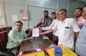 Gst વિભાગ પર ગંભીર આક્ષેપો સાથે આણંદના ચરોતર તમાકુ વ્યાપારી એસોસિયેશન ઘ્વારા ક્લેકટરને આવેદન પત્ર પાઠવવામાં આવ્યું.