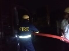 આણંદમાં આઇસર ગાડીમાં આગ લાગ્યા બાદ ફાયર બ્રિગેડે તાત્કાલિક કાર્યવાહી કરી